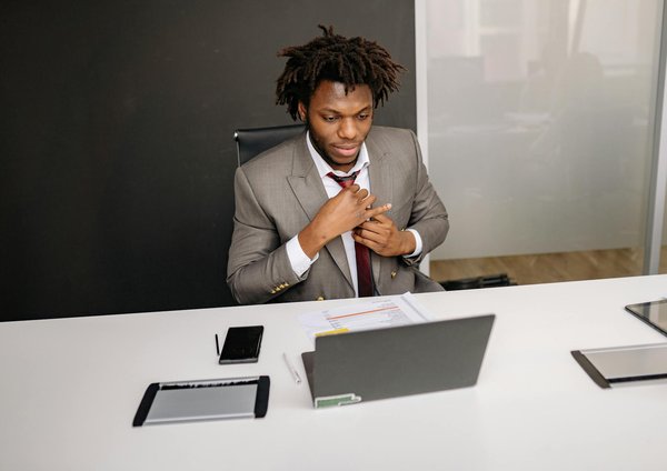 Gestion et Leadership dans le Secteur Associatif : Stratégies Efficaces pour les Organisations à But Non Lucratif