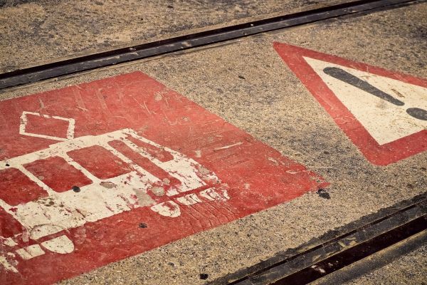 Confiez votre marquage au sol à Ylon, une entreprise expérimentée dans le domaine